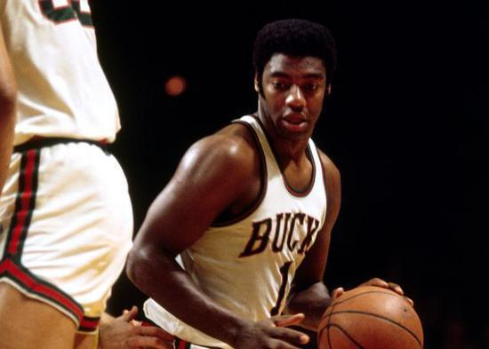 优秀的前锋 优秀的前锋